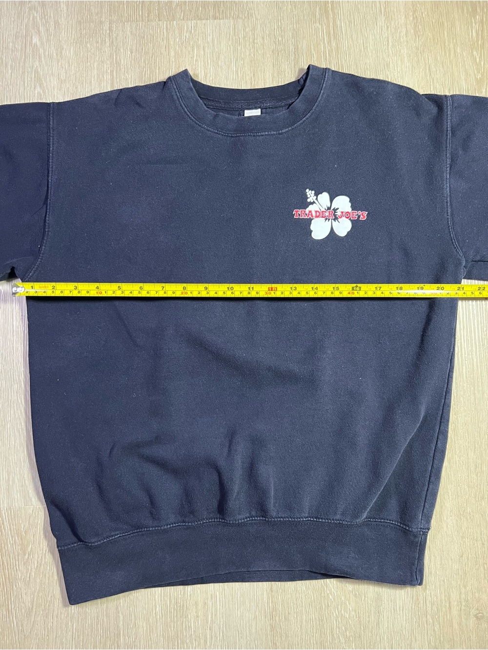 Trader Joe's Unisex Dark Navy Blue Hibiscus Sweatshirt - Picture 6 of 6